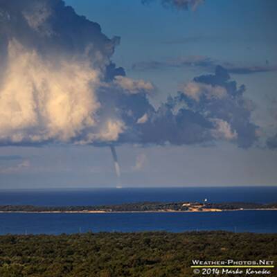 Gewaltige Blitze schlugen ein