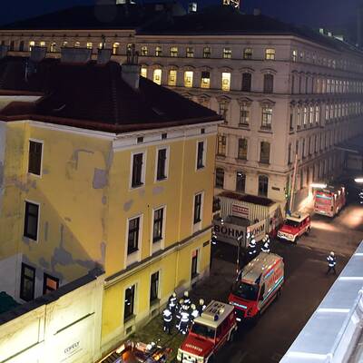 Die ersten Bilder vom Fabrikseinsturz