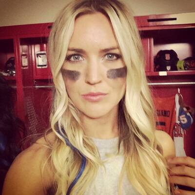 Das ist sexy Bier-Footballerin Alli Alberts