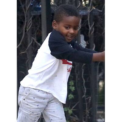 Charlize Theron bringt Sohn Jackson zum Spiel-Date