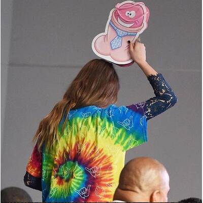 23. Weil sie bei jedem noch so anstrengenden, zermürbenden Job Zeit für Spaß und Albernheiten findet. 