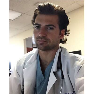 Dr. Brian - Dieser Neurochirurg verdreht uns den Kopf