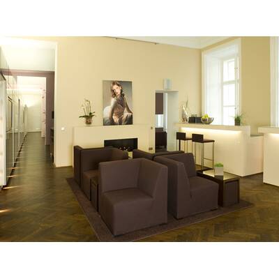 BUNDY BUNDY Flagship Salon