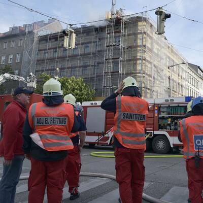 Dachstuhl in der Alsterstraße komplett abgebrannt.