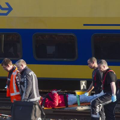 Zug-Zusammenstoß in Amsterdam: Bis zu 125 Verletzte