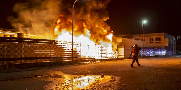 Flammen-Inferno: Großbrand auf Kremser Freilager