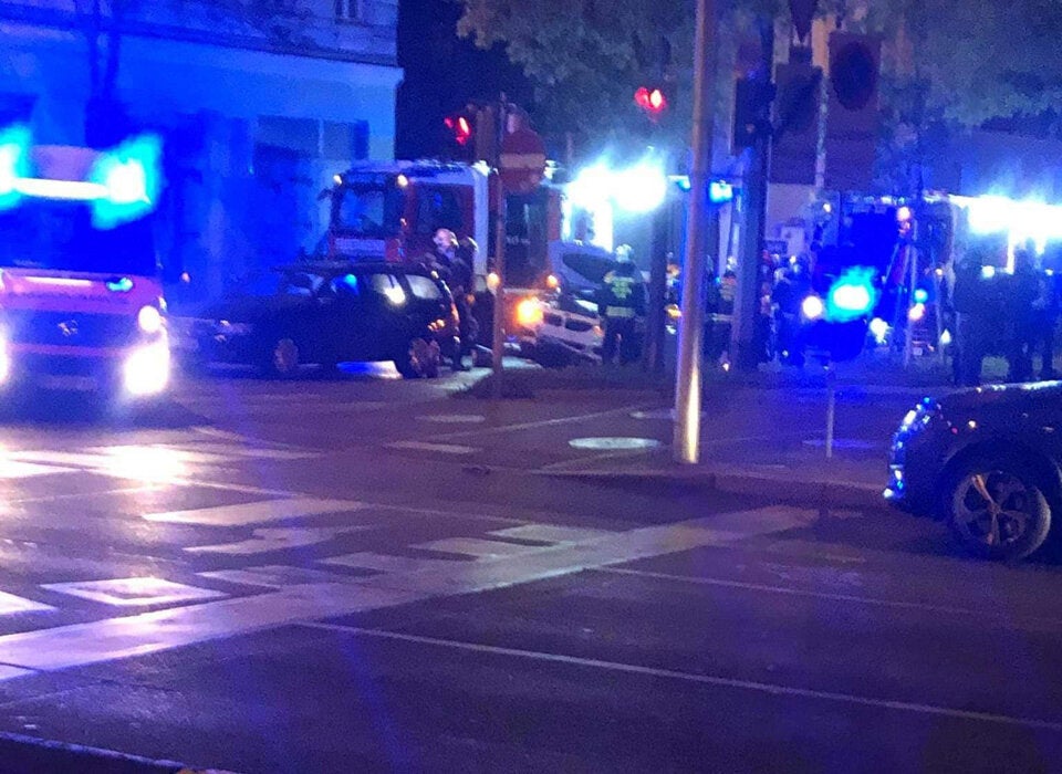 Horror-Crash bei Rennen am Wiener Gürtel – Biker schwer verletzt