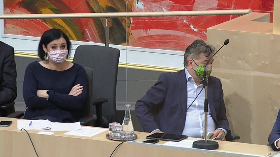 Maskenball im Hohen Haus: Start für Budget-Debatte