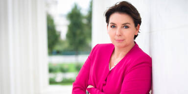 Die starke Frau neben Faymann