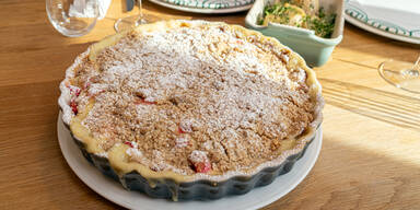 Rhabarberstreuselkuchen mit Vanillecreme
