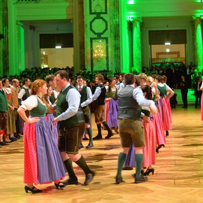 Urige Stimmung beim Steirerball