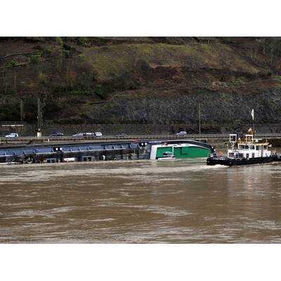 Tankerhavarie auf dem Rhein