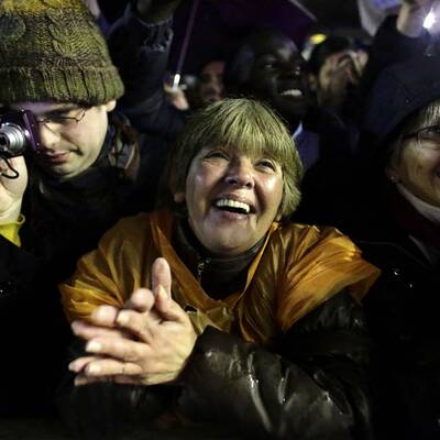 Weißer Rauch über Vatikan