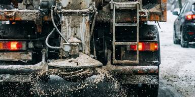 M&ouml;gliche Asbestbelastung: N&Ouml; Stra&szlig;endienst veranlasst Untersuchung