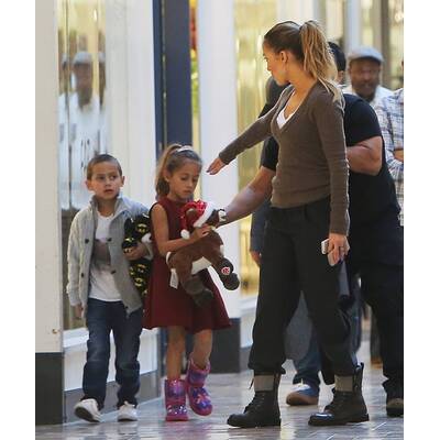 Jennifer Lopez mit Kindern beim Shopping