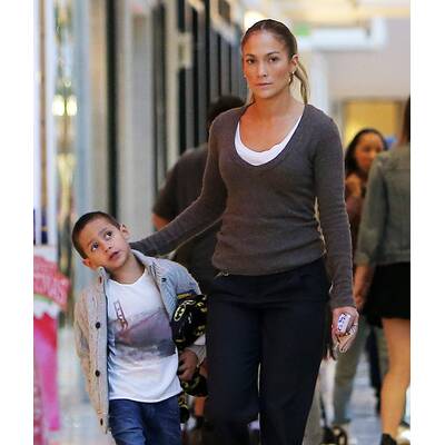 Jennifer Lopez mit Kindern beim Shopping