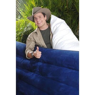 Was die Kandidaten in ihren Koffer packen...