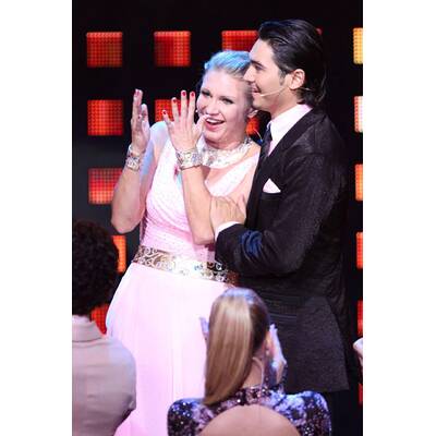 Rebecca, Stefanie & Magdalena dürfen weitertanzen - Aus für Joana. 