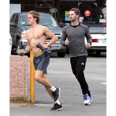Patrick Schwarzenegger fleißig beim Joggen