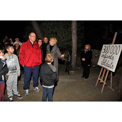 Fürst Albert marschiert für den guten Zweck