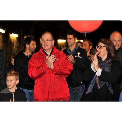 Fürst Albert marschiert für den guten Zweck