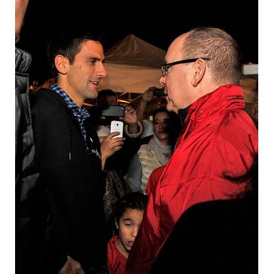 Fürst Albert marschiert für den guten Zweck