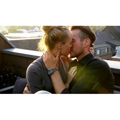 Bachelorette knutscht sich durchs Halbfinale