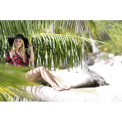 Bilder von Folge 1: Adam und Eva sind gestrandet im Paradies