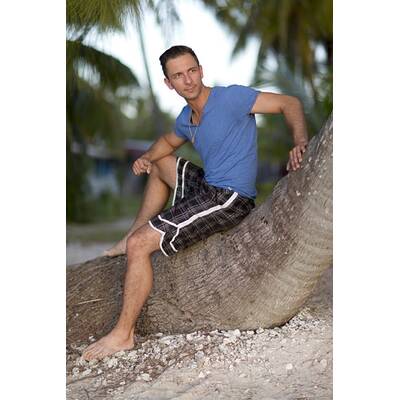 Bilder von Folge 1: Adam und Eva sind gestrandet im Paradies