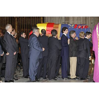 Herzogin von Alba (1926 - 2014): Familie nimmt Abschied