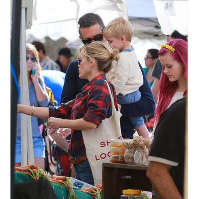 Reese Witherspoon: Am Farmers Market mit Familie