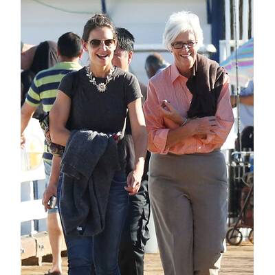 Katie Holmes verbringt Zeit mit Mama & Papa