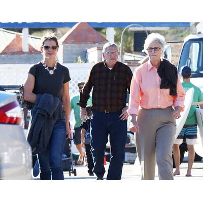 Katie Holmes verbringt Zeit mit Mama & Papa