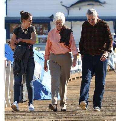 Katie Holmes verbringt Zeit mit Mama & Papa