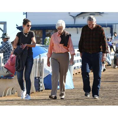 Katie Holmes verbringt Zeit mit Mama & Papa