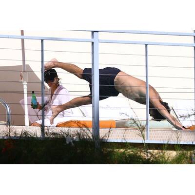 Eva Longoria relaxt mit Lover