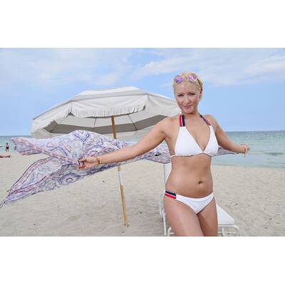 Bachelor-Ladys zeigen Bikini-Figur