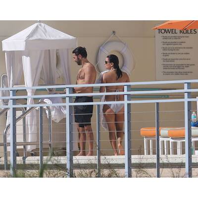Eva Longoria relaxt mit Lover