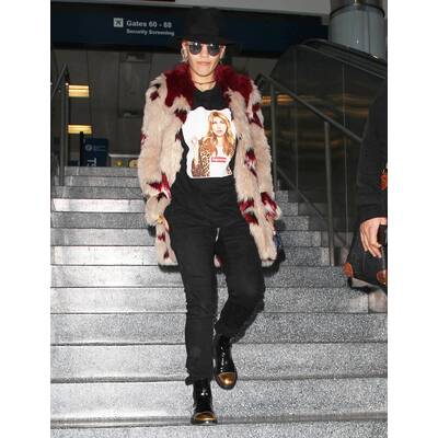 Rita Ora im Schlabber-Look