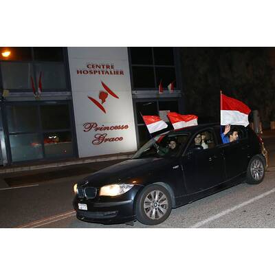 Charlènes Zwillinge: So feiert das Volk