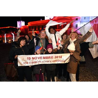 Charlènes Zwillinge: So feiert das Volk