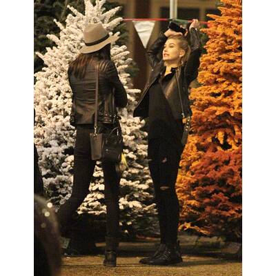 Kendall Jenner & Hailey Jenner beim Christbaum-Shopping