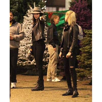 Kendall Jenner & Hailey Jenner beim Christbaum-Shopping