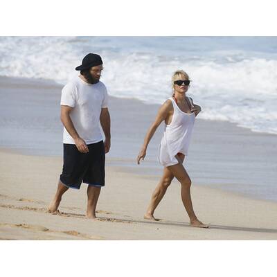 Pamela Anderson: Romantischer Spaziergang mit Rick Salomon