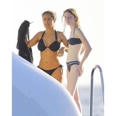 Salma Hayek: Superheiß im Yachturlaub