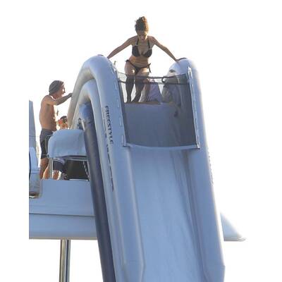 Salma Hayek: Superheiß im Yachturlaub