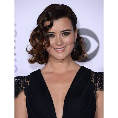 Kalye Cuoco & Kristen Bell