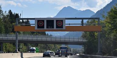 H&ouml;chstens bis Jahresende werden Autofahrer noch gebremst.