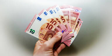 Bargeld 100 Euro