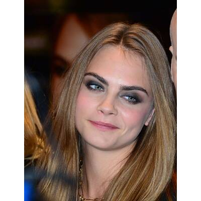 Cara Delevingnes Gesichtsakrobatik